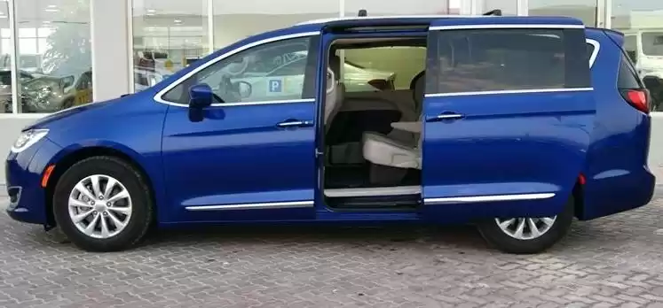 Kullanılmış Chrysler Unspecified Kiralık içinde Riyad #21323 - 1  image 