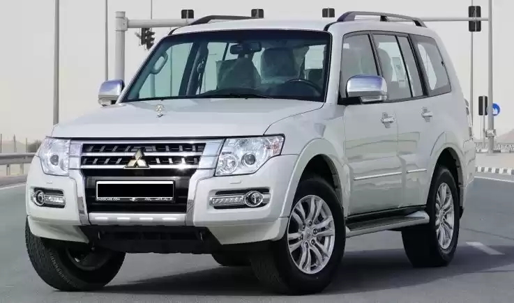 مستعملة Mitsubishi Pajero للإيجار في الرياض #21326 - 1  صورة 