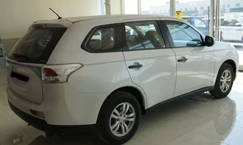 Gebraucht Mitsubishi Outlander Zu vermieten in Riad #21329 - 1  image 