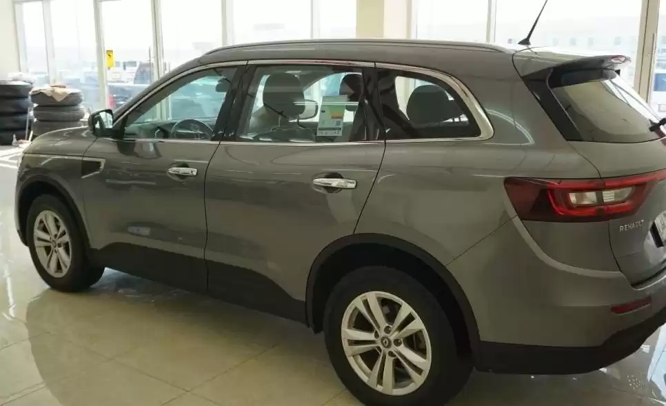 用过的 Renault Unspecified 出租 在 利雅得 #21331 - 1  image 