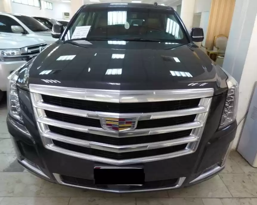مستعملة Cadillac Escalade للإيجار في الرياض #21470 - 1  صورة 