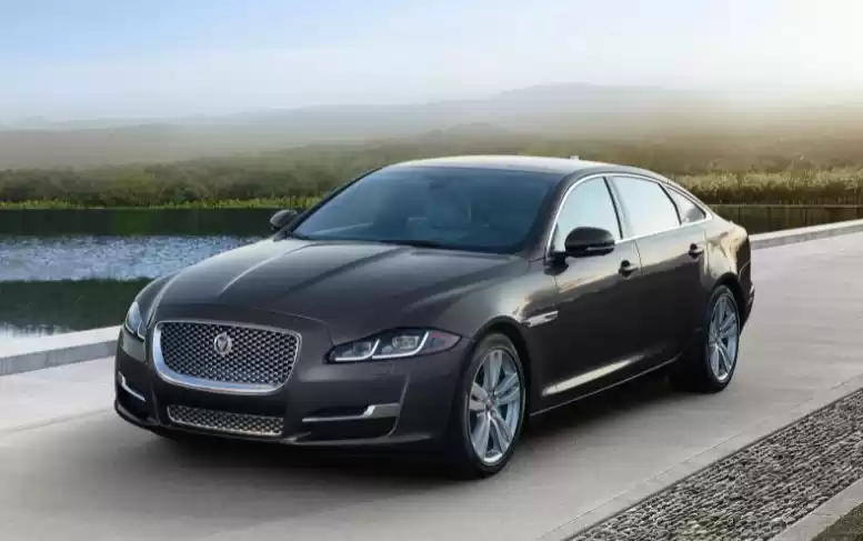 جديدة Jaguar XJ للبيع في دبي #21626 - 1  صورة 