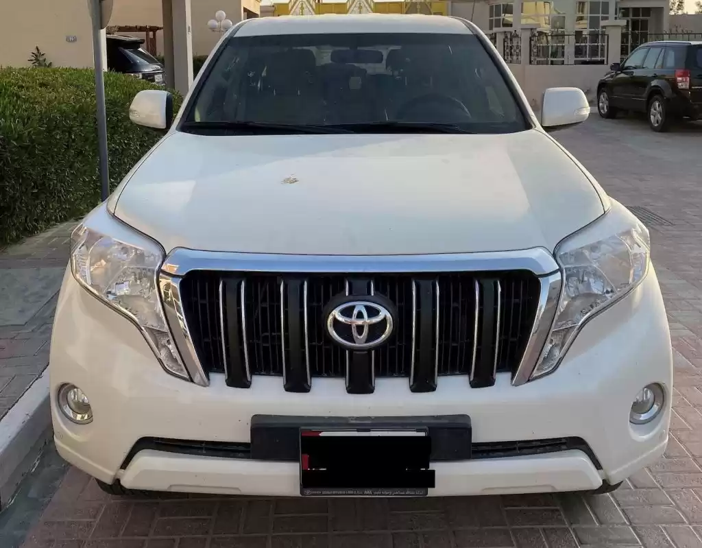 مستعملة Toyota Land Cruiser للإيجار في الرياض #21679 - 1  صورة 