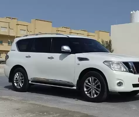 مستعملة Nissan Patrol للبيع في الدوحة #21703 - 1  صورة 