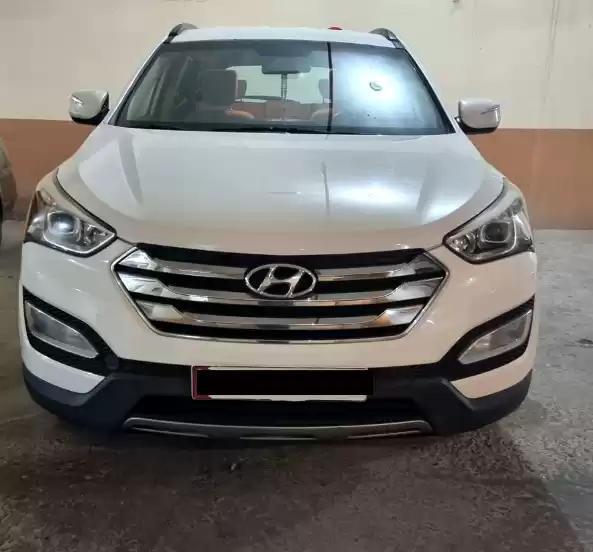 مستعملة Hyundai Santa Fe للإيجار في الدوحة #21775 - 1  صورة 