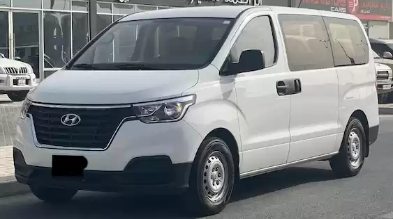 استفاده شده Hyundai Unspecified برای اجاره که در دوحه #21776 - 1  image 
