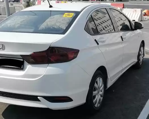 استفاده شده Honda City برای اجاره که در دوحه #21817 - 1  image 