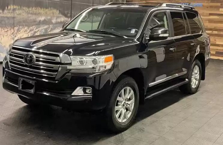 مستعملة Toyota Land Cruiser للإيجار في الدوحة #21897 - 1  صورة 