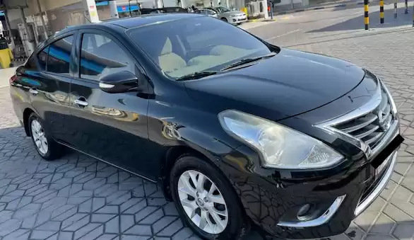 مستعملة Nissan Sunny للبيع في الدوحة #21920 - 1  صورة 