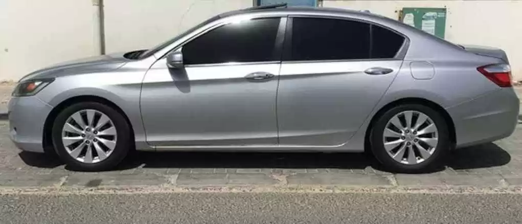 استفاده شده Honda Accord برای اجاره که در دوحه #22061 - 1  image 
