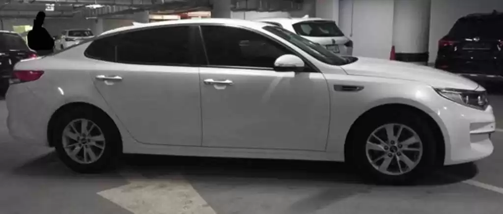 مستعملة Kia Optima للإيجار في الدوحة #22073 - 1  صورة 