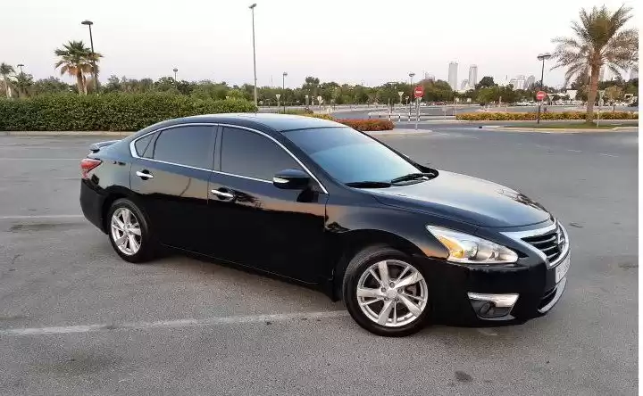 مستعملة Nissan Altima للإيجار في الدوحة #22138 - 1  صورة 