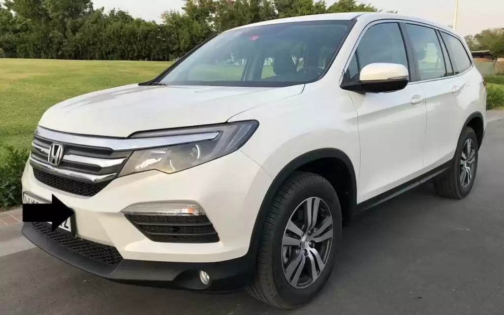 استفاده شده Honda Pilot برای اجاره که در دوحه #22141 - 1  image 