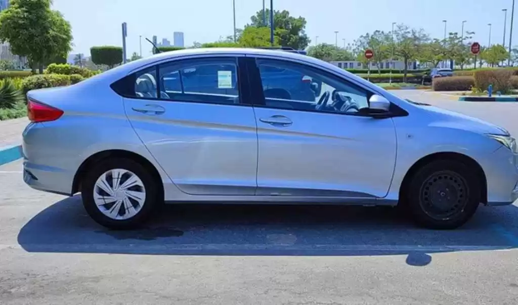 مستعملة Honda City للإيجار في الدوحة #22148 - 1  صورة 