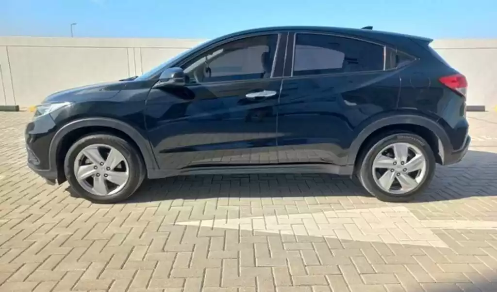 استفاده شده Honda HR-V برای اجاره که در دوحه #22154 - 1  image 