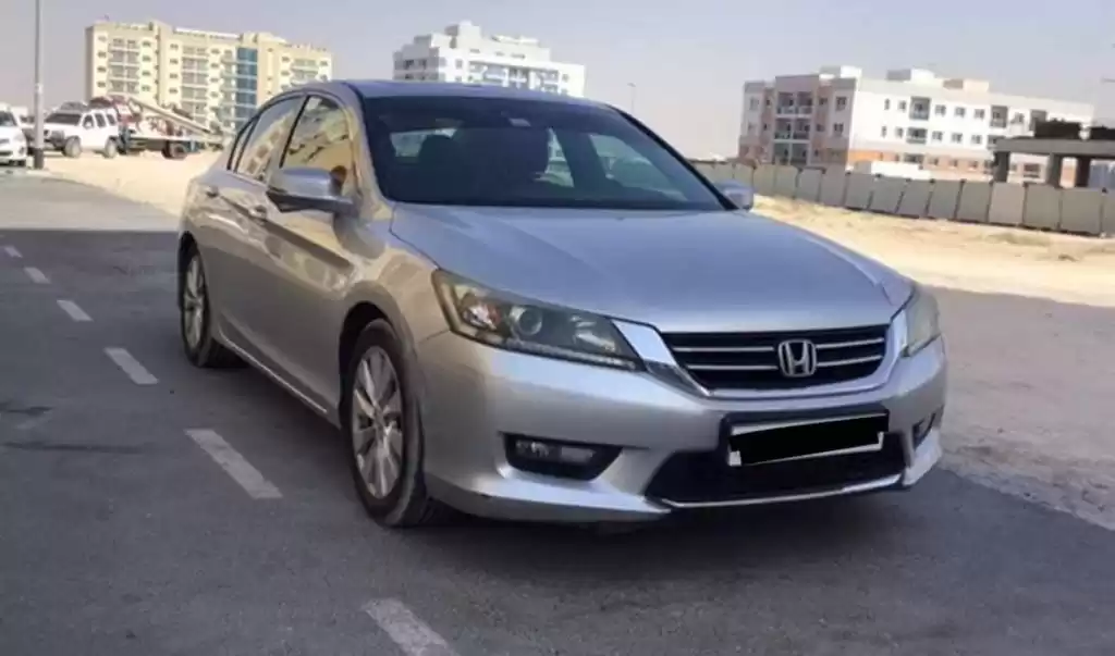 استفاده شده Honda Accord برای اجاره که در دوحه #22155 - 1  image 