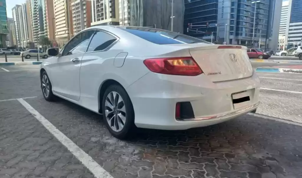 استفاده شده Honda Accord برای اجاره که در دوحه #22158 - 1  image 