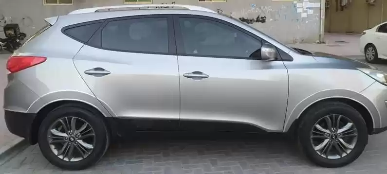 استفاده شده Hyundai Tucson برای اجاره که در دوحه #22225 - 1  image 