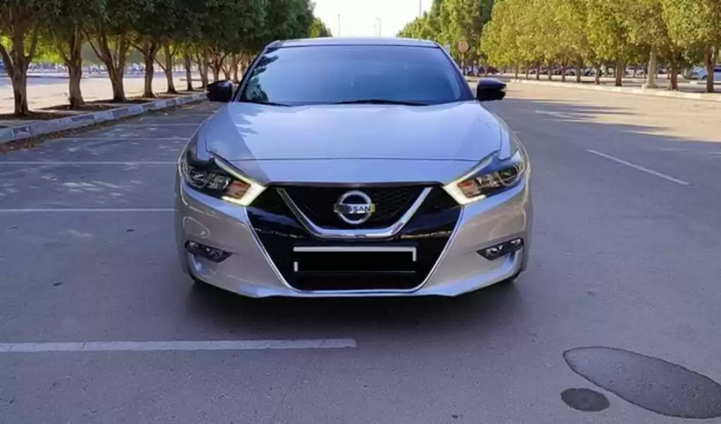 Utilisé Nissan Maxima À Louer au Doha #22247 - 1  image 