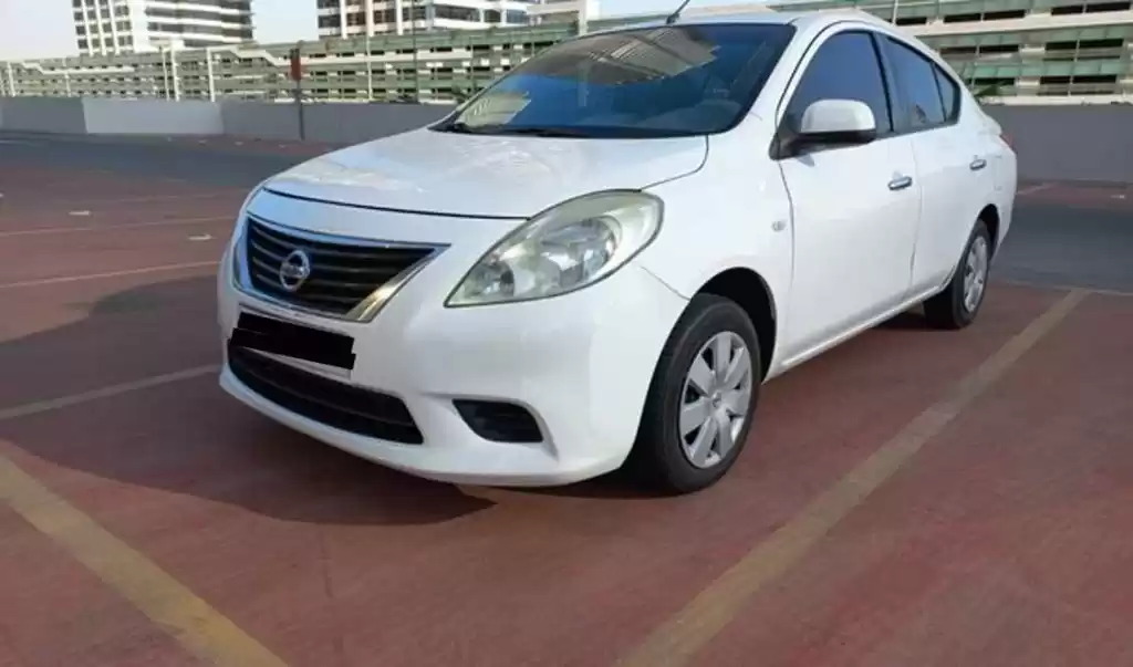 مستعملة Nissan Sunny للإيجار في الدوحة #22274 - 1  صورة 