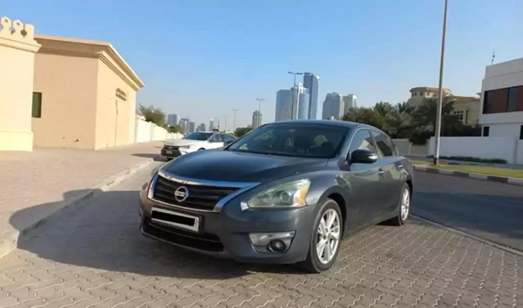 استفاده شده Nissan Altima برای اجاره که در دوحه #22283 - 1  image 