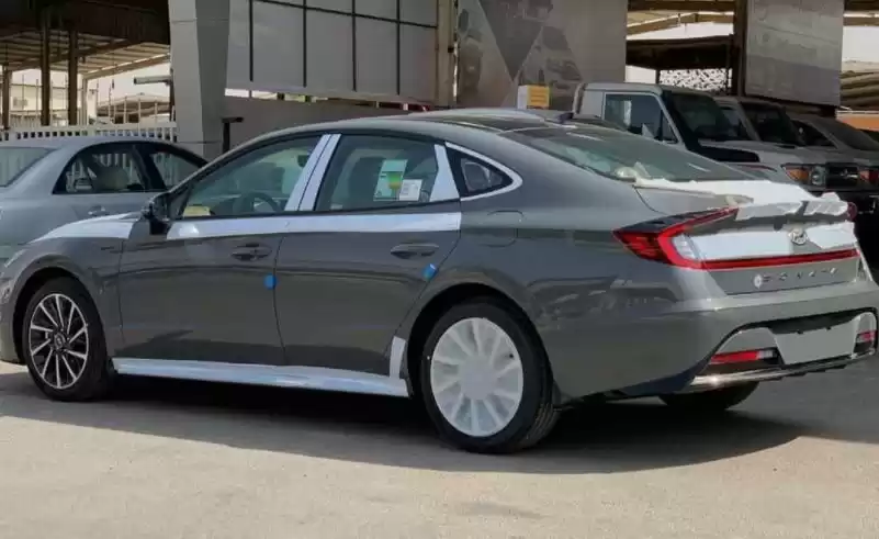 مستعملة Hyundai Sonata للبيع في عمان #22684 - 1  صورة 