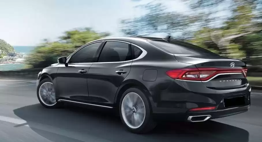 مستعملة Hyundai Azera للإيجار في عمان #22873 - 1  صورة 