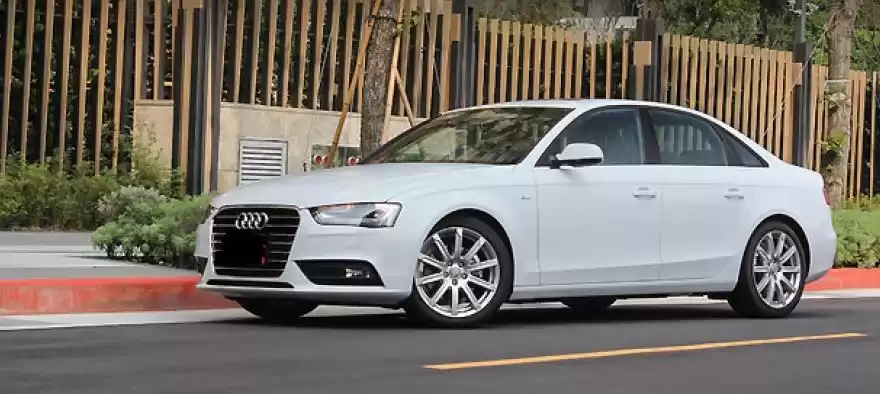 جديدة Audi A4 للبيع في عمان #23054 - 1  صورة 