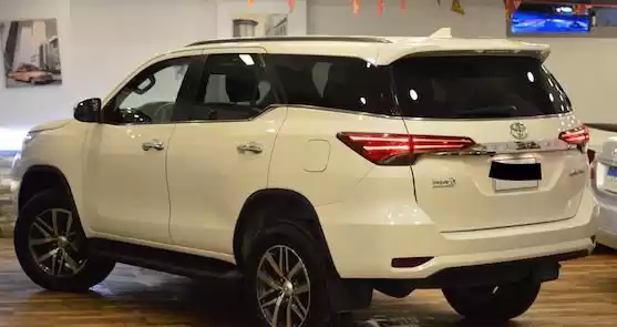 مستعملة Toyota 4-Runner للبيع في محافظة-القاهرة‬ #24813 - 1  صورة 
