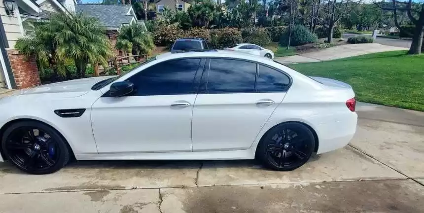 مستعملة BMW M5 للبيع في Gümüşsuyu , Beyoğlu , اسطنبول #25471 - 1  صورة 