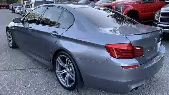 مستعملة BMW M5 للبيع في Gümüşsuyu , Beyoğlu , اسطنبول #25540 - 1  صورة 