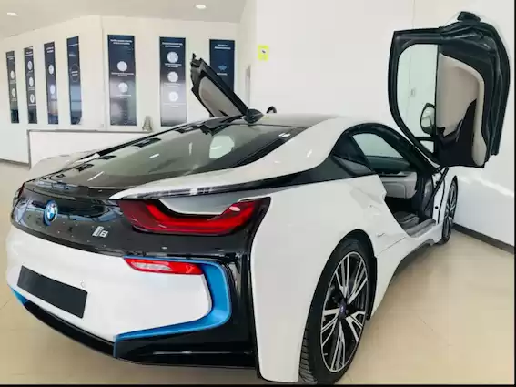 مستعملة BMW i8 Sport للبيع في Gümüşsuyu , Beyoğlu , اسطنبول #25612 - 1  صورة 