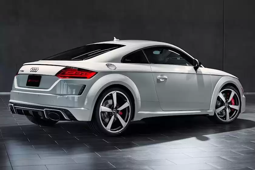 مستعملة Audi Q2 للبيع في لندن , لندن-الكبرى , إنجلترا #27258 - 1  صورة 