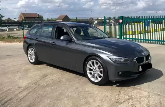 مستعملة BMW 320 للبيع في لندن , لندن-الكبرى , إنجلترا #28435 - 1  صورة 