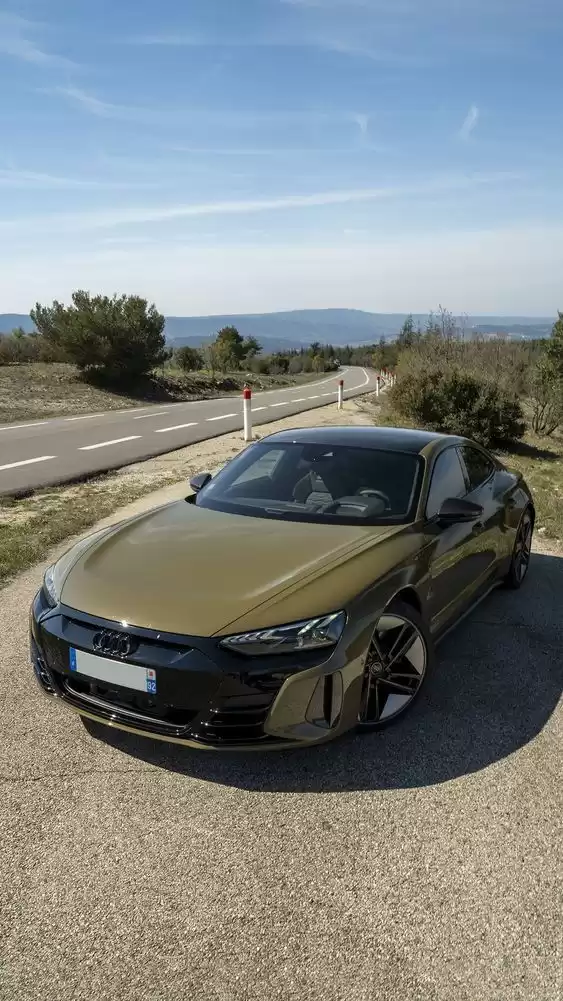 جديدة Audi V8 للبيع في محافظة بغداد #28633 - 1  صورة 
