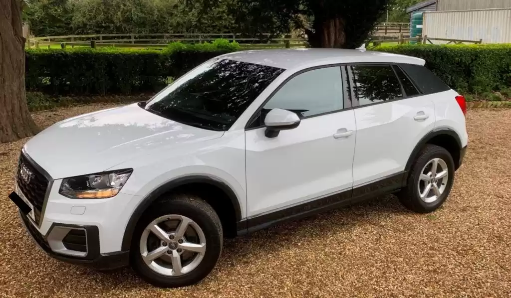 مستعملة Audi Q2 للبيع في لندن-الكبرى , إنجلترا #28884 - 1  صورة 