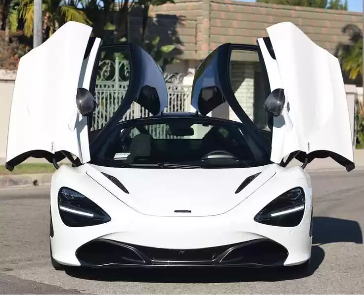 Совершенно новый Mclaren Unspecified Продается в Лондон , Большой Лондон , Англия #29030 - 1  image 