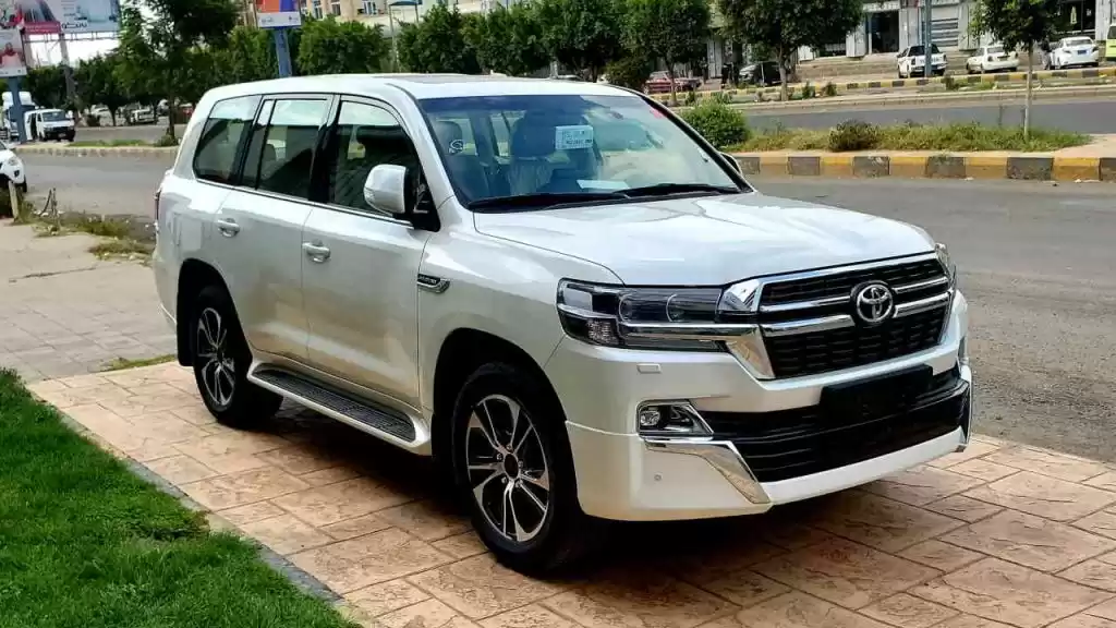 用过的 Toyota Land Cruiser SUV 出租 在 巴格达省 #29072 - 1  image 