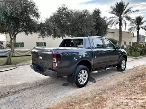 Использовал Ford Unspecified Продается в Лондон , Большой Лондон , Англия #29400 - 1  image 
