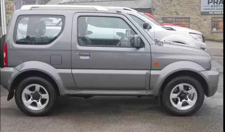 مستعملة Suzuki Jimny للبيع في لندن , لندن-الكبرى , إنجلترا #30137 - 1  صورة 