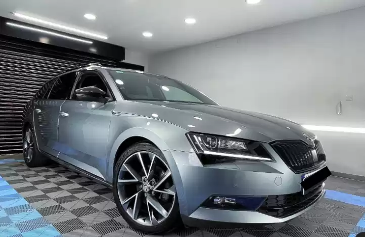 Utilisé Skoda Unspecified À vendre au Grand-Londres , Angleterre #30497 - 1  image 
