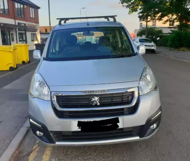 Использовал Peugeot PARTNER Продается в Большой Лондон , Англия #30620 - 1  image 