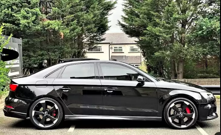 مستعملة Audi RS 3 للبيع في إنجلترا #30665 - 1  صورة 