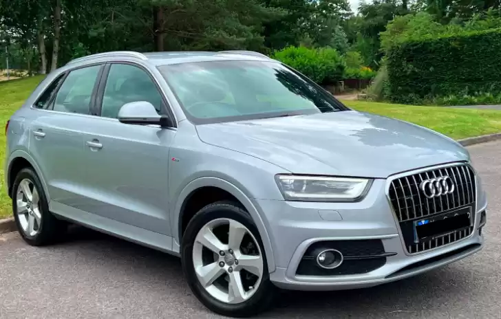 مستعملة Audi Q3 للبيع في إنجلترا #30669 - 1  صورة 