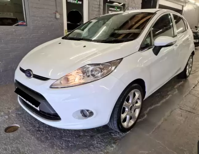Использовал Ford Fiesta Продается в Большой Лондон , Англия #30712 - 1  image 