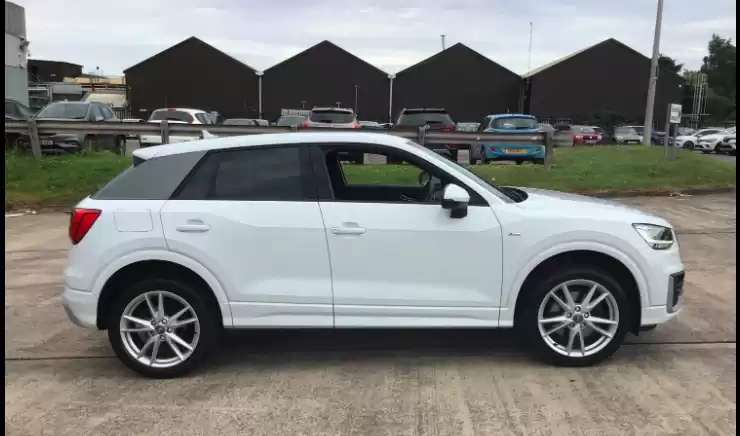مستعملة Audi Q2 للبيع في لندن-الكبرى , إنجلترا #30802 - 1  صورة 