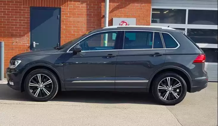 Использовал Volkswagen Tiguan Продается в Лондон , Большой Лондон , Англия #30815 - 1  image 