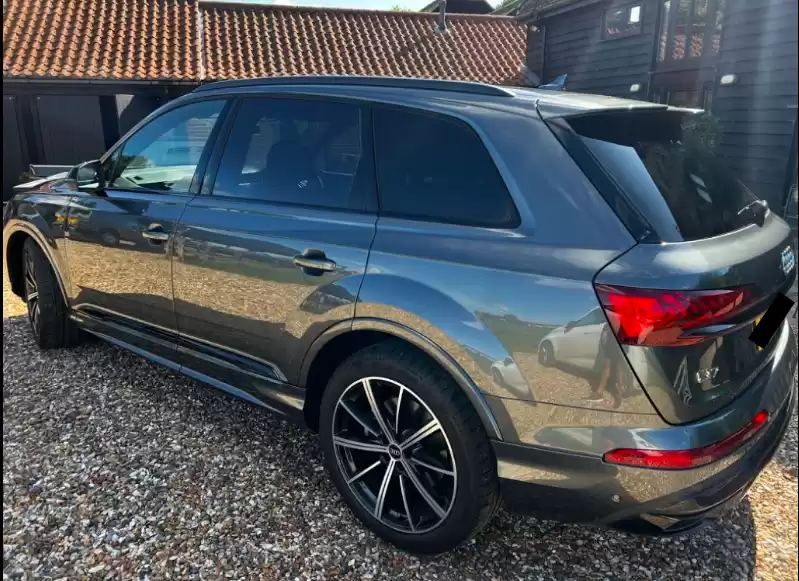 مستعملة Audi Q2 للبيع في لندن-الكبرى , إنجلترا #30842 - 1  صورة 