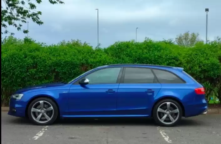Utilisé Audi A4 À vendre au Londres , Grand-Londres , Angleterre #30847 - 1  image 