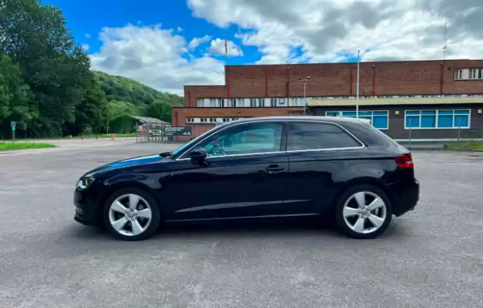 مستعملة Audi A3 للبيع في لندن-الكبرى , إنجلترا #30878 - 1  صورة 